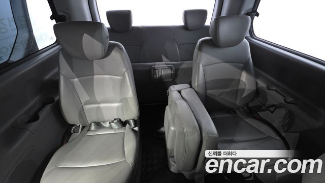 Hyundai Starex 2017 — photo 19