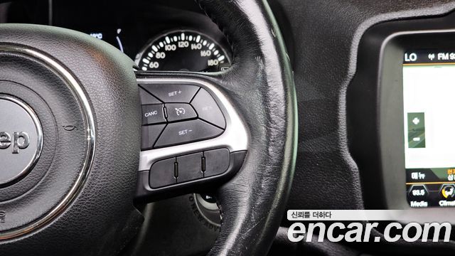 Jeep Renegade 2018 — photo 14