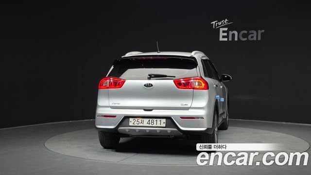 Kia Niro 2017 — photo 4