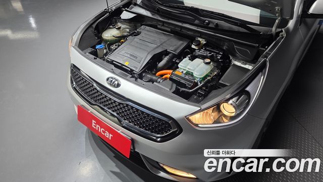 Kia Niro 2017 — photo 6