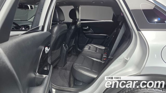 Kia Niro 2017 — photo 11