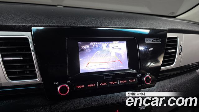 Kia Niro 2017 — photo 19