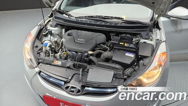 Hyundai AVANTE 2012 — photo 6