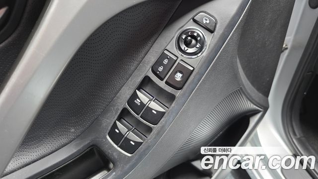 Hyundai AVANTE 2012 — photo 14
