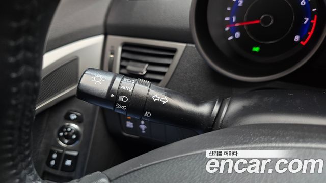 Hyundai AVANTE 2012 — photo 16