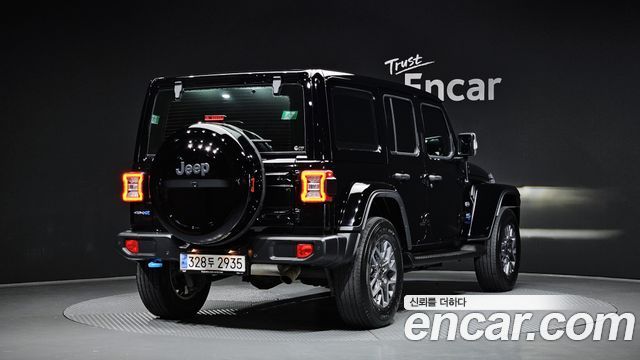 Jeep Wrangler 2022 — photo 2