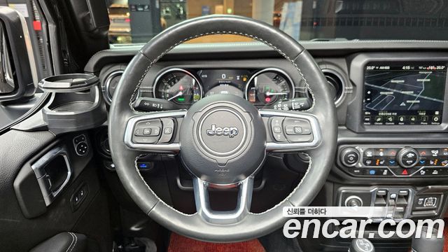 Jeep Wrangler 2022 — photo 13