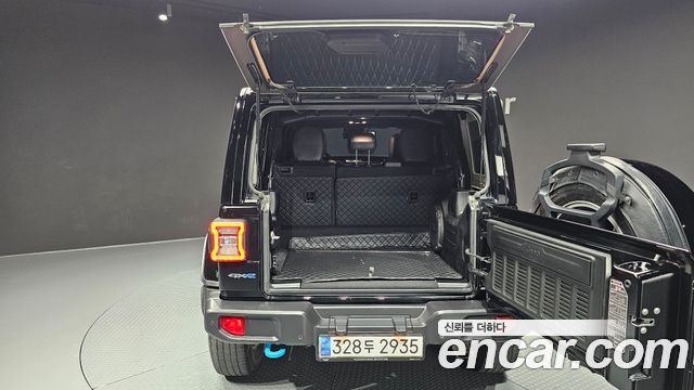 Jeep Wrangler 2022 — photo 20