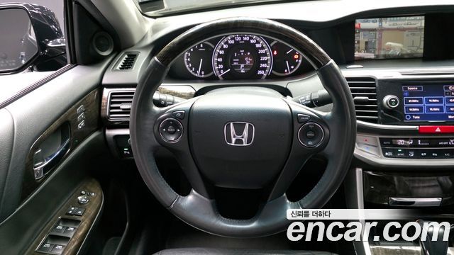 Honda Accord 2013 — photo 13