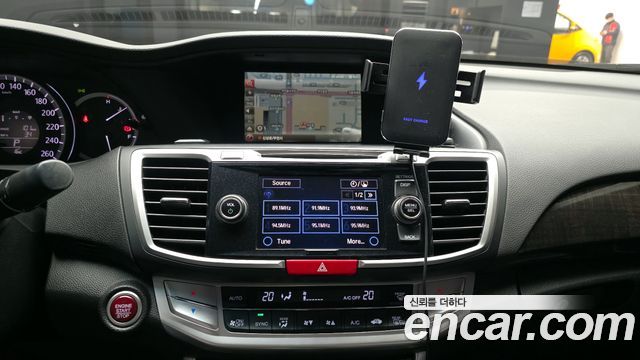 Honda Accord 2013 — photo 14