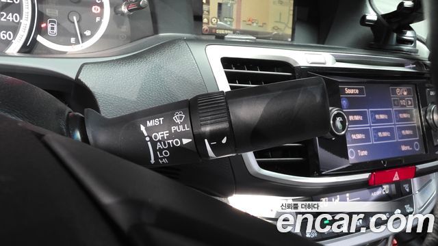 Honda Accord 2013 — photo 17