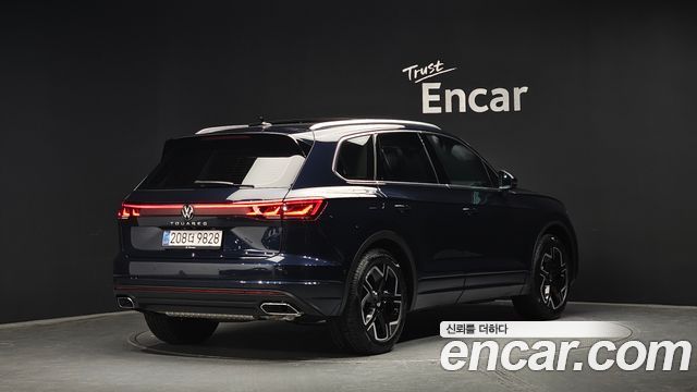 Volkswagen Touareg 2024 — photo 2