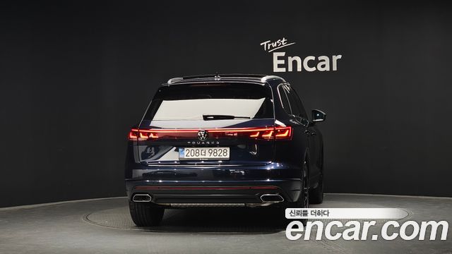 Volkswagen Touareg 2024 — photo 4
