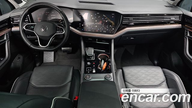 Volkswagen Touareg 2024 — photo 7