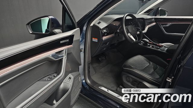 Volkswagen Touareg 2024 — photo 11