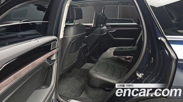 Volkswagen Touareg 2024 — photo 12