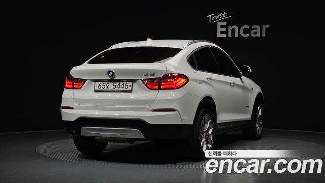 BMW X4 2017 — photo 2