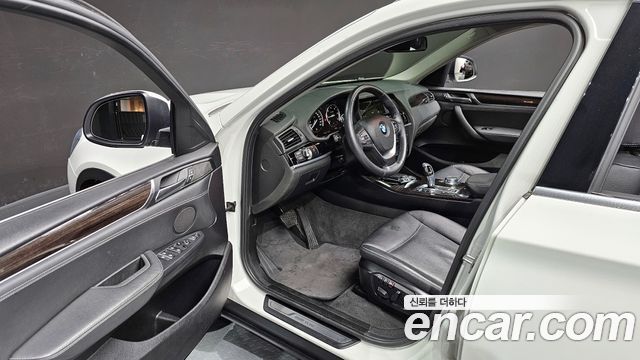 BMW X4 2017 — photo 11