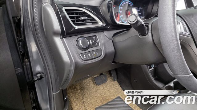 Chevrolet Korea Spark 2022 — photo 17