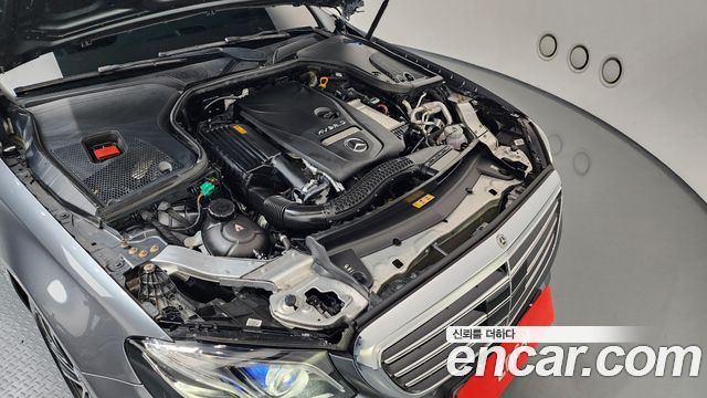 Mercedes-Benz E-Class 2020 — photo 6