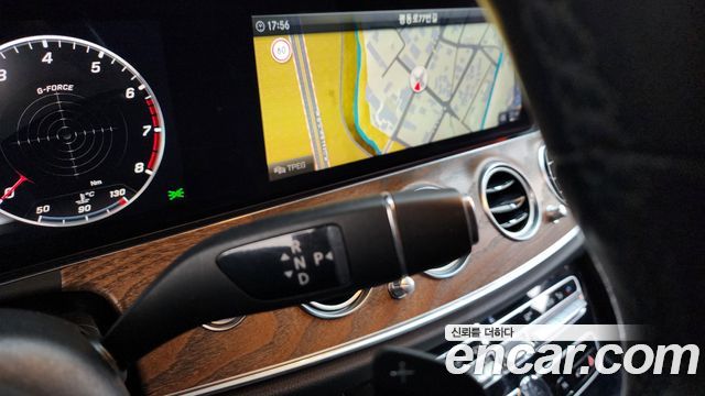 Mercedes-Benz E-Class 2020 — photo 9