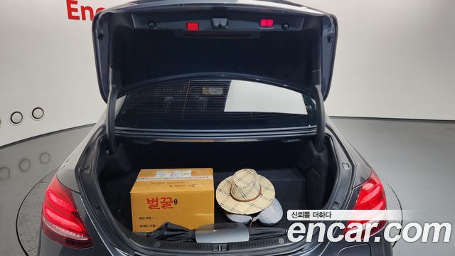 Mercedes-Benz E-Class 2020 — photo 20