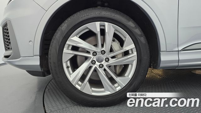 Audi Q7 2021 — photo 5