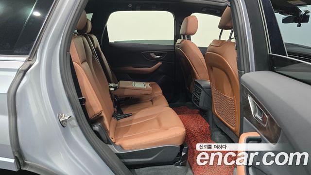 Audi Q7 2021 — photo 12