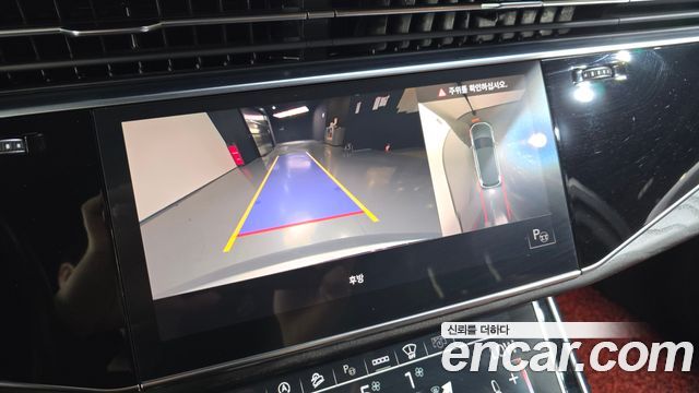 Audi Q7 2021 — photo 15