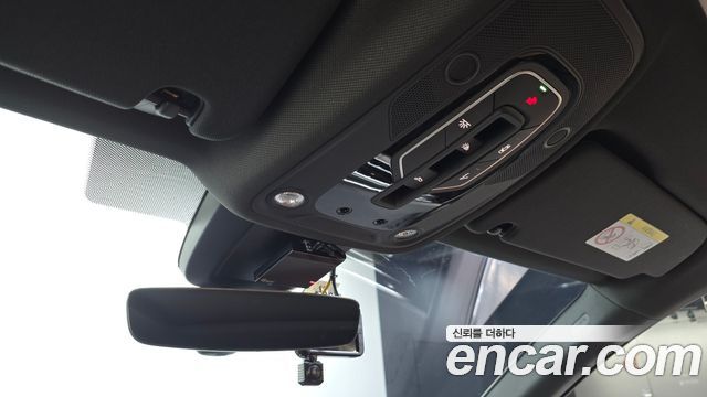 Audi Q7 2021 — photo 17