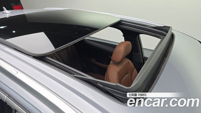 Audi Q7 2021 — photo 18