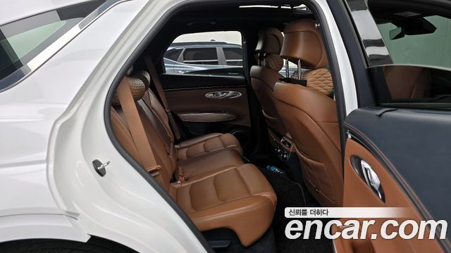 Genesis GV70 2024 — photo 12