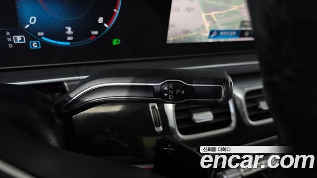 Mercedes-Benz GLE-Class 2022 — photo 9