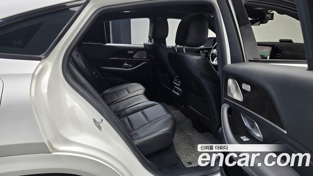 Mercedes-Benz GLE-Class 2022 — photo 12