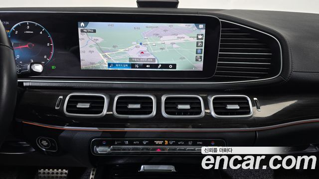 Mercedes-Benz GLE-Class 2022 — photo 14