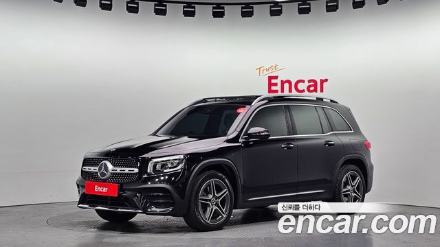 Mercedes-Benz GLB-Class 2020 — photo 1