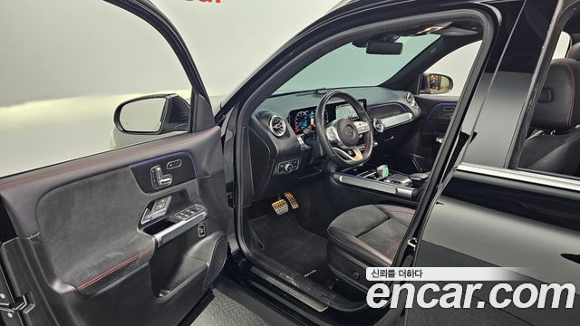 Mercedes-Benz GLB-Class 2020 — photo 11