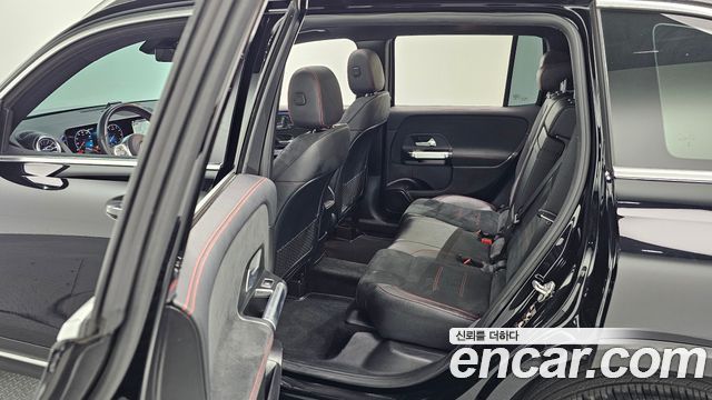Mercedes-Benz GLB-Class 2020 — photo 12