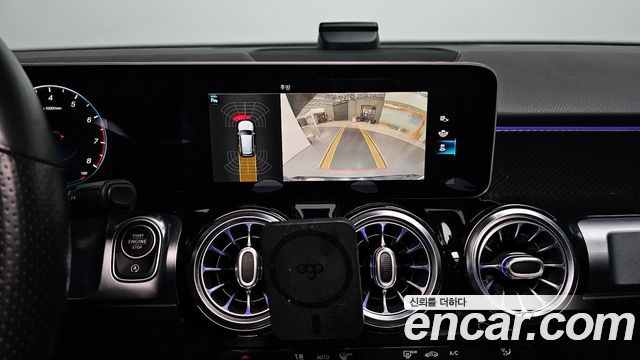 Mercedes-Benz GLB-Class 2020 — photo 15