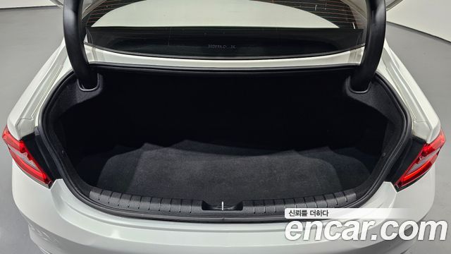 Hyundai Grandeur 2018 — photo 20