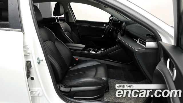 Kia K5 2022 — photo 11