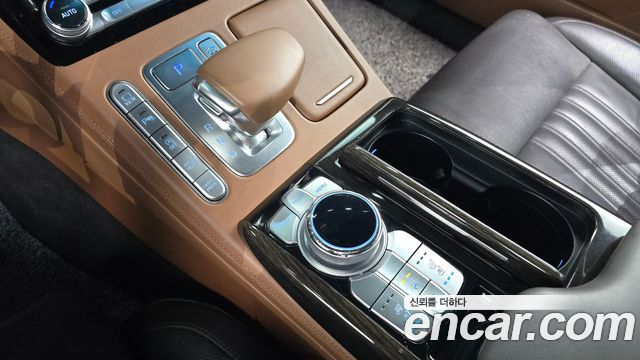 Genesis G90 2019 — photo 9