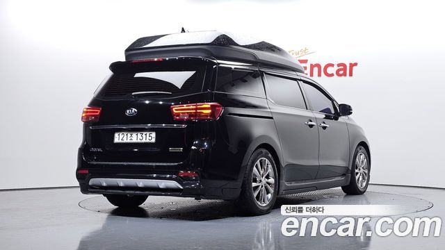 Kia Canival 2019 — photo 2