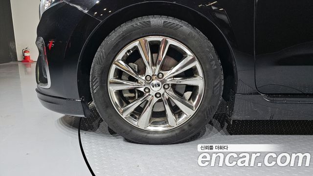 Kia Canival 2019 — photo 5