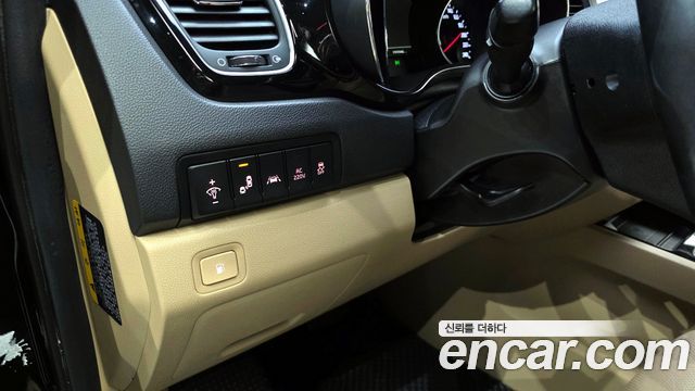 Kia Canival 2019 — photo 17