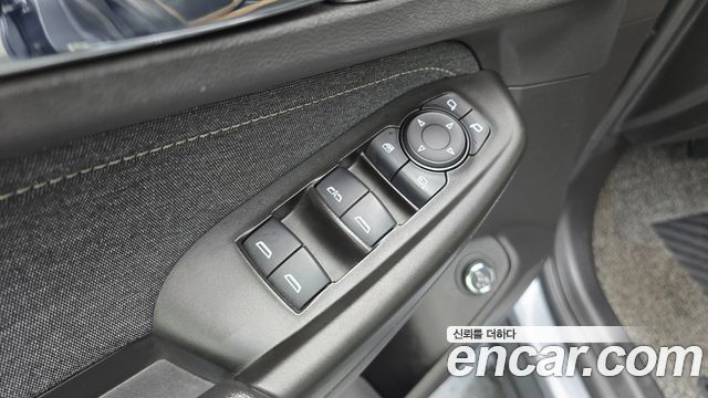 Chevrolet Korea Trailblazer 2021 — photo 14