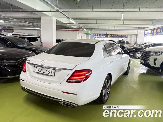 Mercedes-Benz E-Class 2019 — photo 2