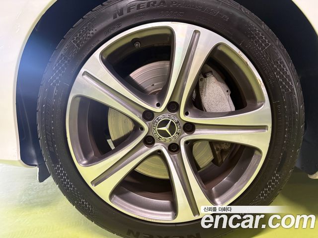 Mercedes-Benz E-Class 2019 — photo 5