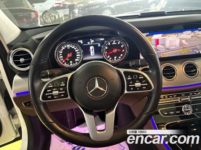 Mercedes-Benz E-Class 2019 — photo 8