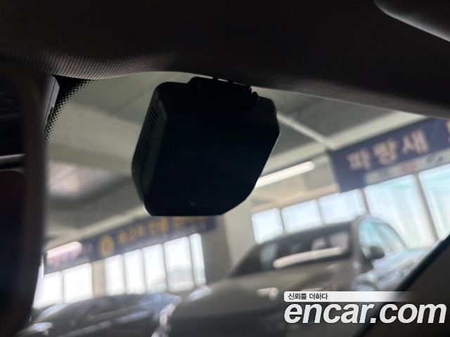 Mercedes-Benz E-Class 2019 — photo 15